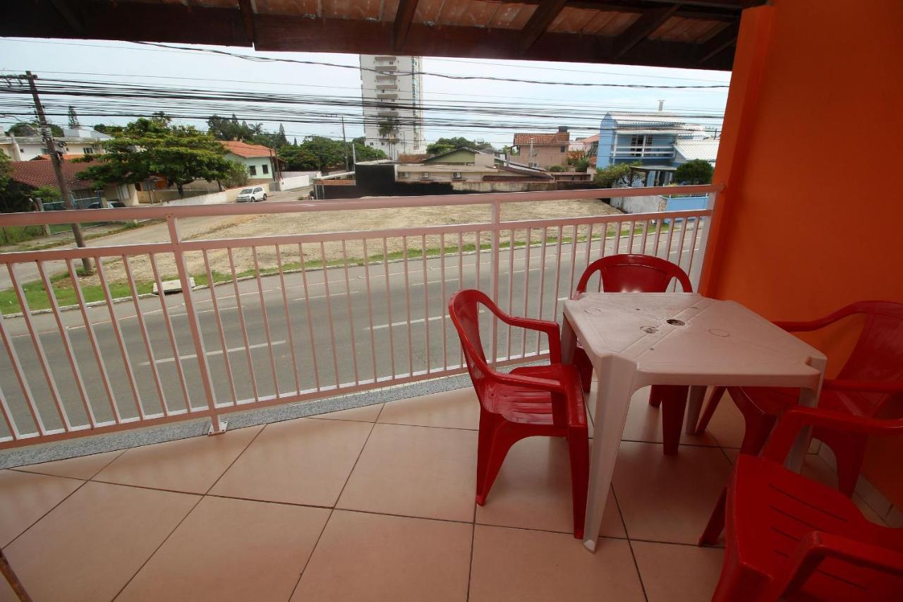 Pousada Praia Da Fortaleza 450 Metros Do Parque Beto Carrero Com Cafe Da Manha Penha  Dış mekan fotoğraf